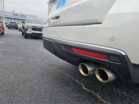 Used 2022 Chevrolet Suburban High Country image 9