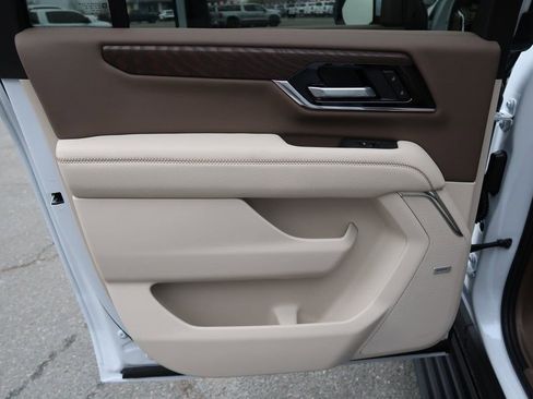 New 2026 GMC Yukon XL Denali w/ Sun & Power Step Package image 21