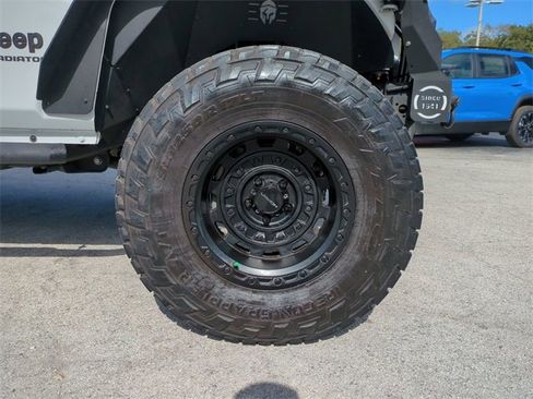 Used 2021 Jeep Gladiator Sport image 11