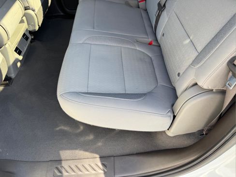 Used 2020 Chevrolet Silverado 1500 LT image 10