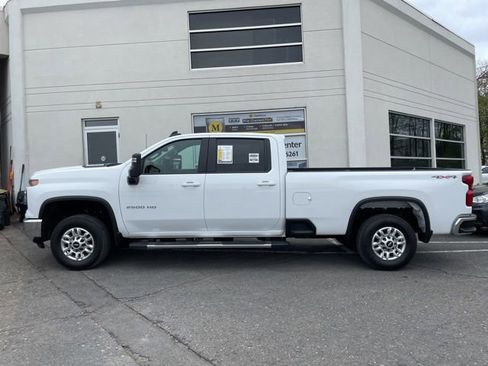 Used 2025 Chevrolet Silverado 2500 LT w/ Convenience Package AWD/4WD image 2