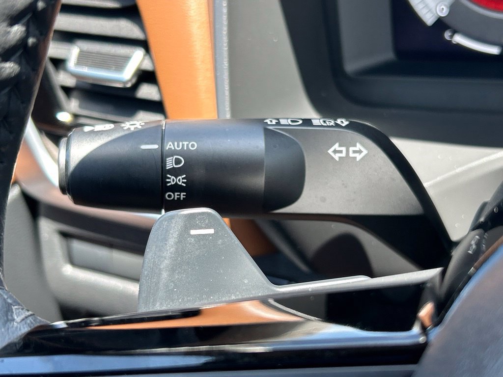Certified 2024 Nissan Rogue Platinum FWD image 30