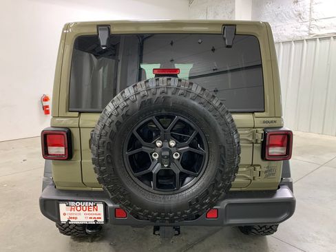 Used 2026 Jeep Wrangler Unlimited Sport AWD/4WD image 7