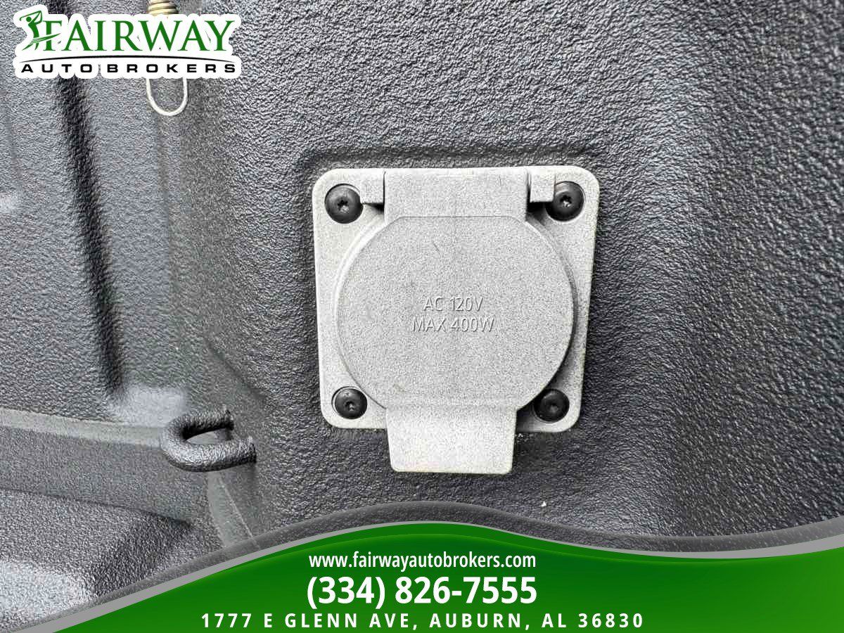 Used 2024 GMC Sierra 2500 AT4 w/ AT4 Premium Plus Package AWD/4WD image 28