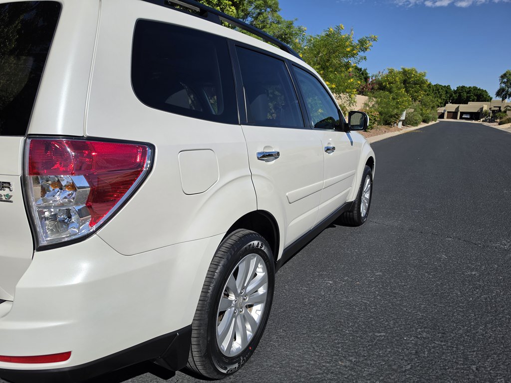 Used 2012 Subaru Forester 2.5X Premium w/ Popular Pkg 2 AWD/4WD image 4