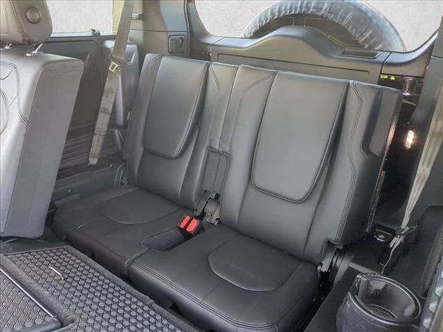 Used 2024 Land Rover Defender 110 S AWD/4WD image 25