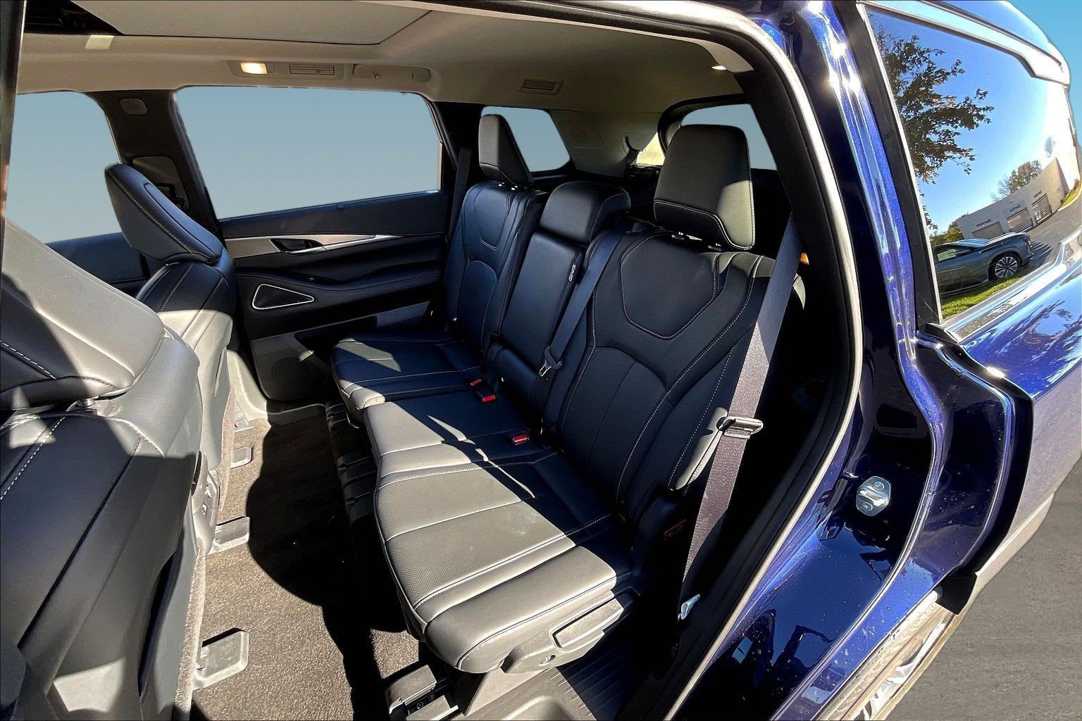 Certified 2023 INFINITI QX60 Luxe w/ Performance Audio Package AWD/4WD image 21