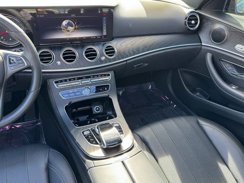 Used 2018 Mercedes-Benz E 400 4MATIC Sedan image 13