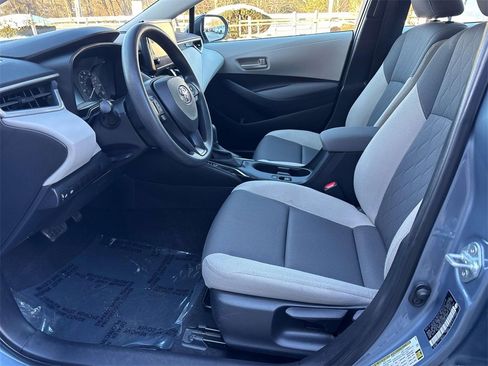 Used 2023 Toyota Corolla LE image 9