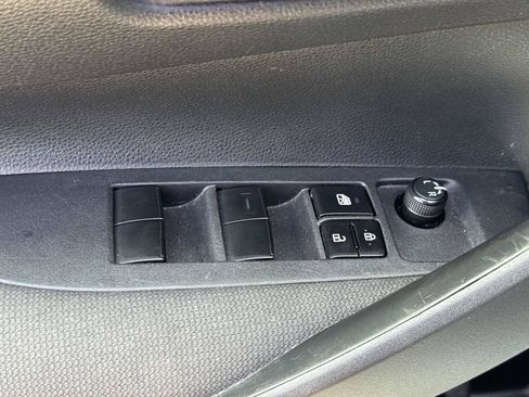Used 2024 Toyota Corolla LE FWD image 18