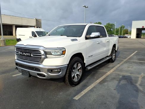 Used 2023 RAM 1500 Laramie AWD/4WD image 3