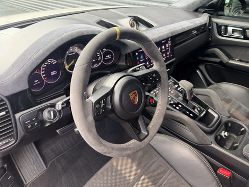 Certified 2023 Porsche Cayenne Turbo GT AWD/4WD image 4