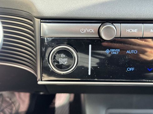 New 2026 Hyundai Ioniq 5 SEL image 15