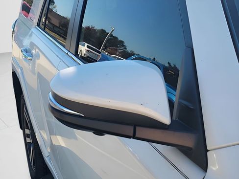 Used 2022 Toyota 4Runner Limited image 8