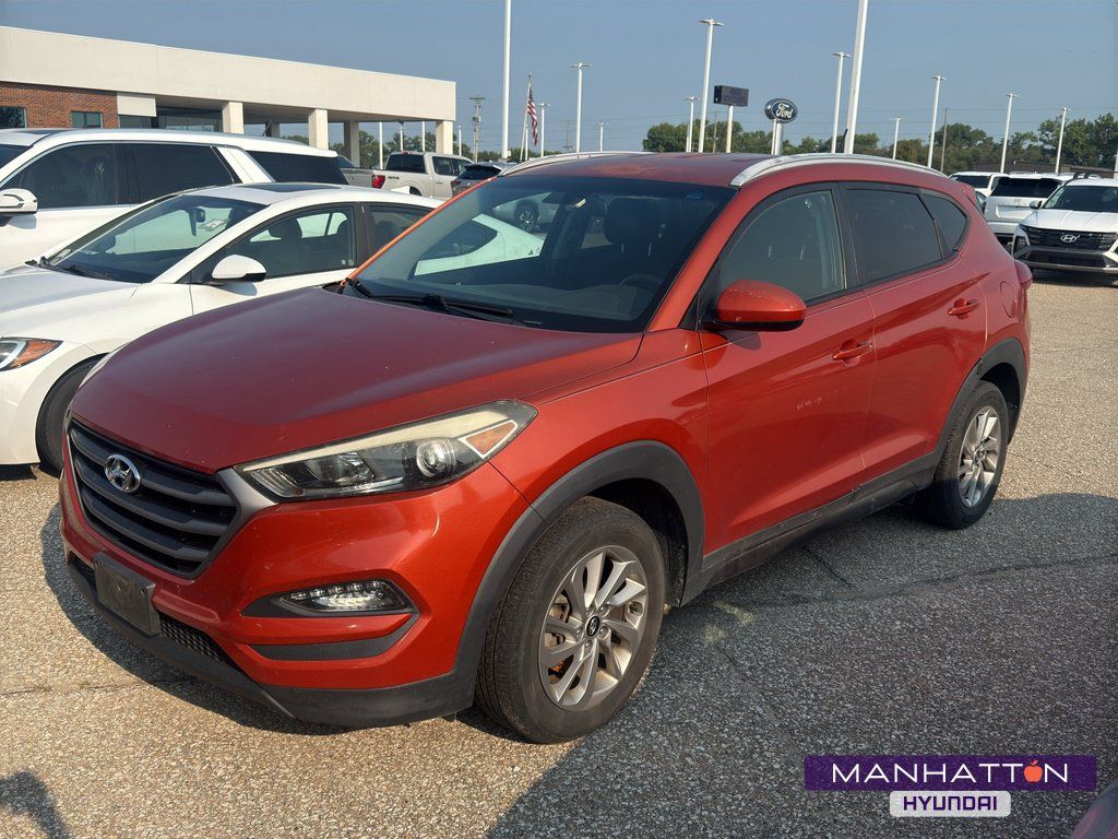 Used 2016 Hyundai Tucson SE w/ Option Group 02 AWD/4WD image 1