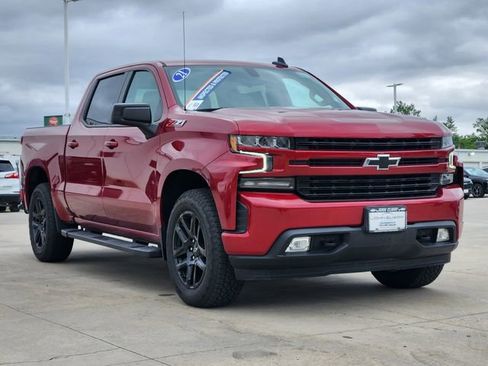 Used 2021 Chevrolet Silverado 1500 RST w/ LPO, Blackout Package AWD/4WD image 3