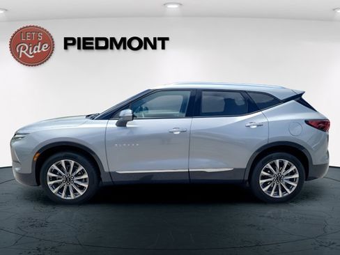 Used 2023 Chevrolet Blazer Premier w/ Driver Confidence II Package FWD image 8