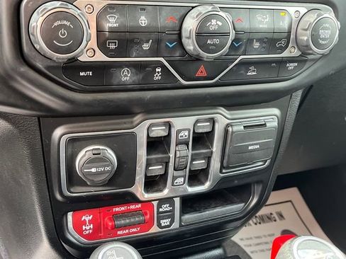 Used 2020 Jeep Gladiator Rubicon image 12