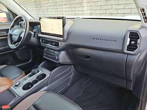 Used 2025 Ford Bronco Sport Outer Banks AWD/4WD image 31