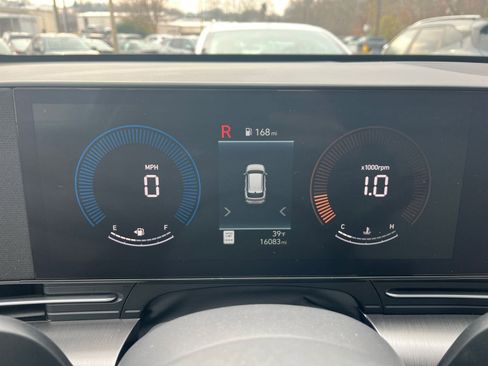 Used 2025 Hyundai Kona SEL image 34