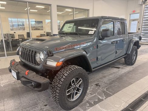New 2026 Jeep Gladiator Mojave image 3