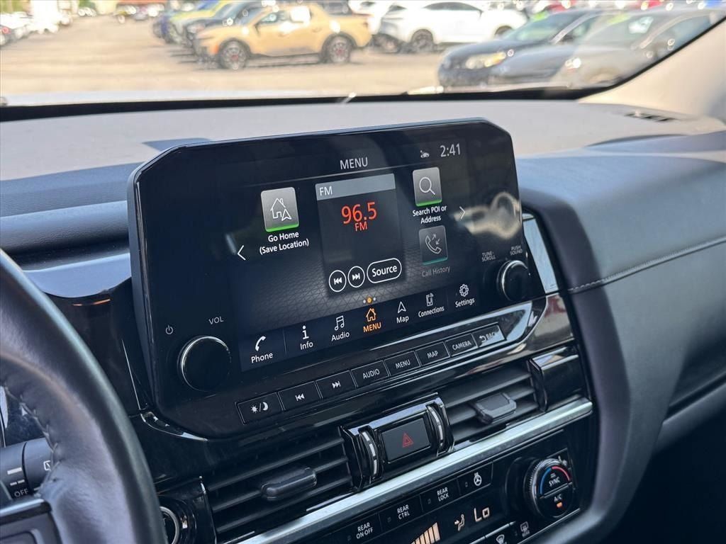 Used 2023 Nissan Pathfinder SL AWD/4WD image 26