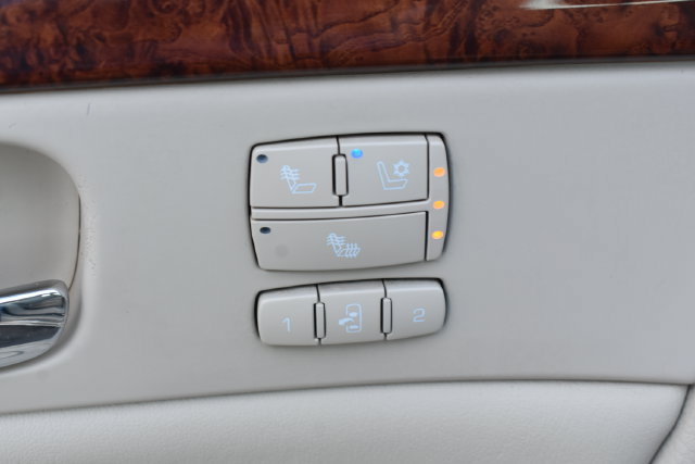 Used 2007 Cadillac DTS Luxury I w/ Sun And Sound Package FWD image 18