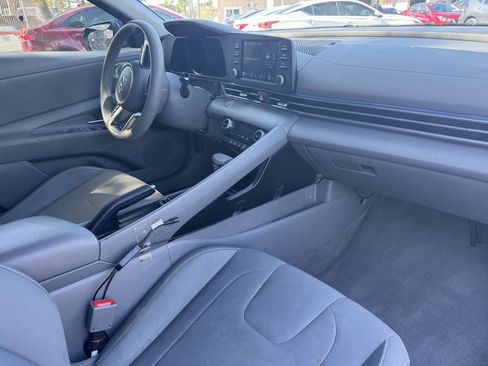 Used 2022 Hyundai Elantra SEL image 22
