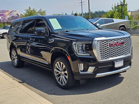 Used 2023 GMC Yukon XL Denali w/ Denali Reserve Package AWD/4WD image 7
