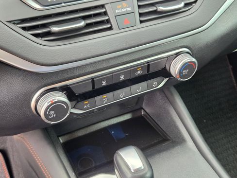 Used 2020 Nissan Altima 2.5 SR image 19