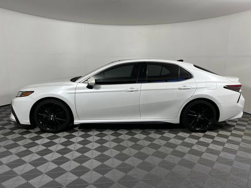 Used 2022 Toyota Camry XSE w/ Navigation Package FWD image 8