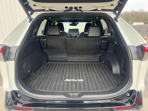 Used 2021 Toyota RAV4 XSE image 19