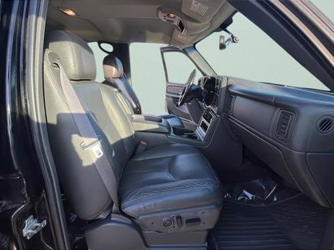 Used 2005 GMC Sierra 1500 SLT w/ Light Duty Power Package image 26