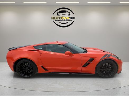 Used 2019 Chevrolet Corvette Grand Sport w/ Grand Sport Heritage Package RWD image 8