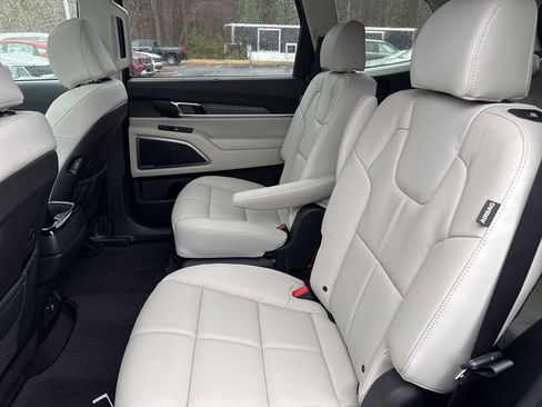 New 2025 Kia Telluride EX w/ EX Captain's Chair Package image 11