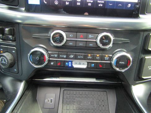 Used 2025 Ford F150 Raptor AWD/4WD image 25