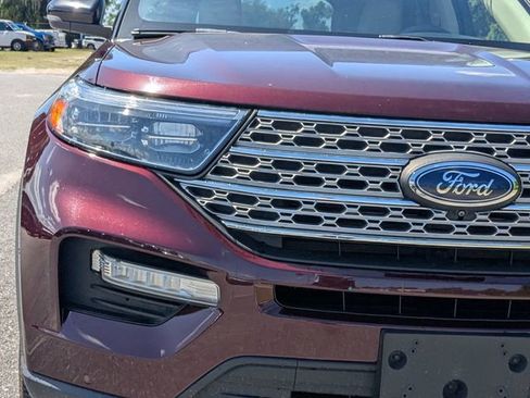 Used 2022 Ford Explorer Limited w/ Equipment Group 301A AWD/4WD image 9