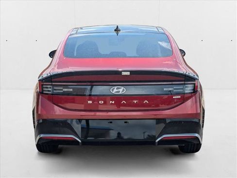 New 2025 Hyundai Sonata Limited image 8