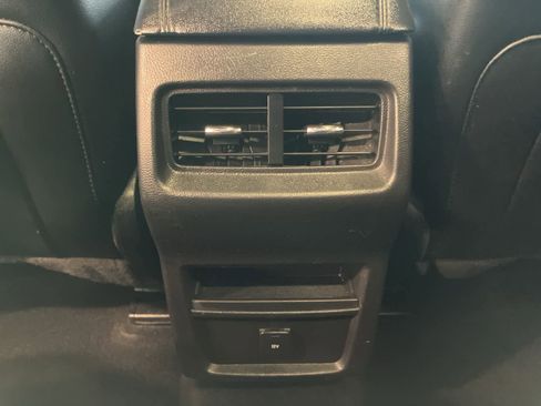 Used 2018 Ford Edge SEL w/ Equipment Group 201A AWD/4WD image 26
