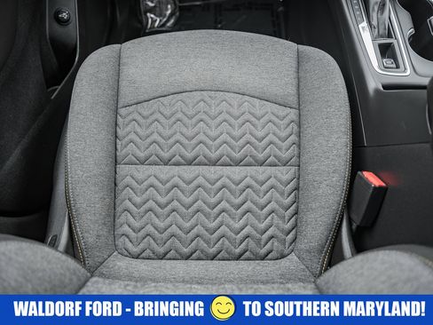 Used 2024 Chevrolet Equinox LT image 31