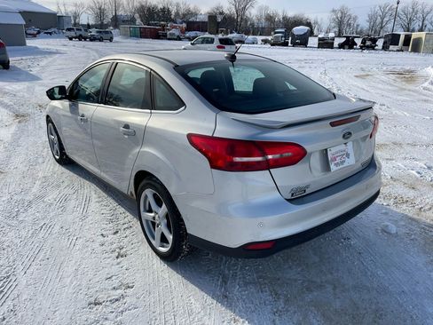 Used 2015 Ford Focus Titanium image 2