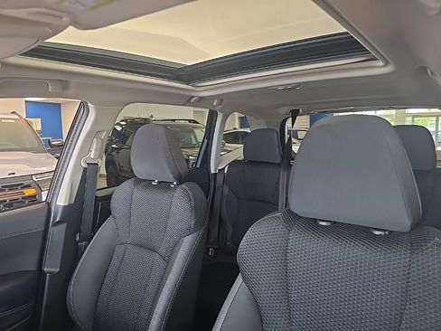 Used 2022 Subaru Forester Premium AWD/4WD image 29