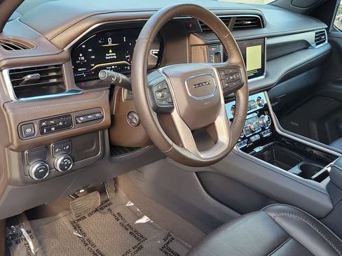 Used 2024 GMC Yukon XL Denali RWD image 26