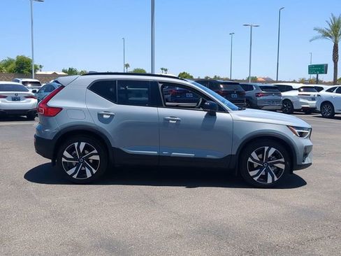 Certified 2025 Volvo XC40 B5 Plus w/ Climate Package image 4