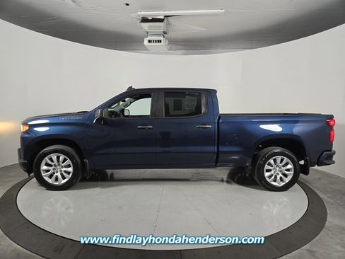 Used 2020 Chevrolet Silverado 1500 Custom w/ Custom Value Package image 3