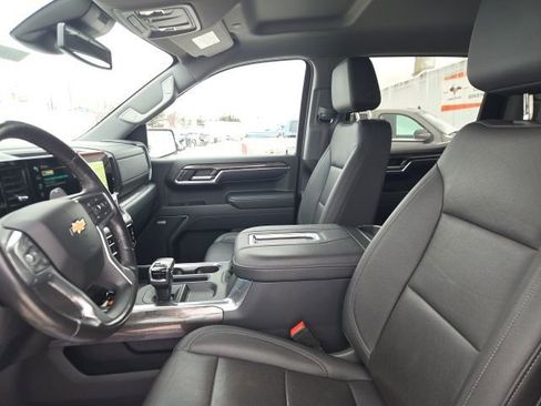 Used 2022 Chevrolet Silverado 1500 LTZ AWD/4WD image 15