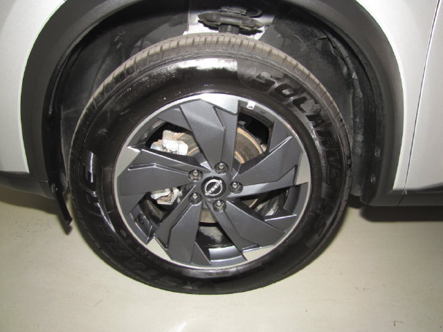 Used 2025 Nissan Rogue SV FWD image 48