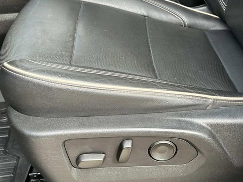 Used 2021 GMC Yukon SLT image 12