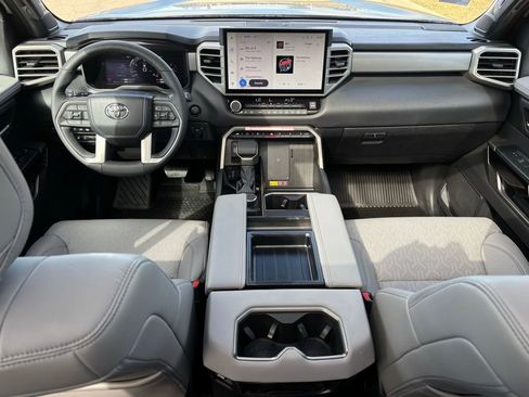 Used 2025 Toyota Tundra Limited image 9