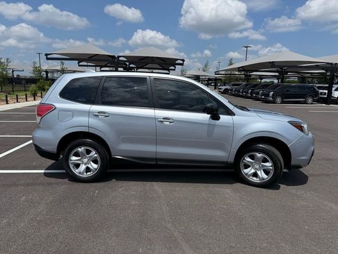 Used 2018 Subaru Forester 2.5i AWD/4WD image 4